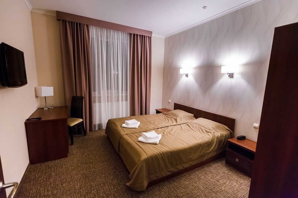 Maria Garden Hotel & Restaurant Ivano-Frankivsk Exterior photo