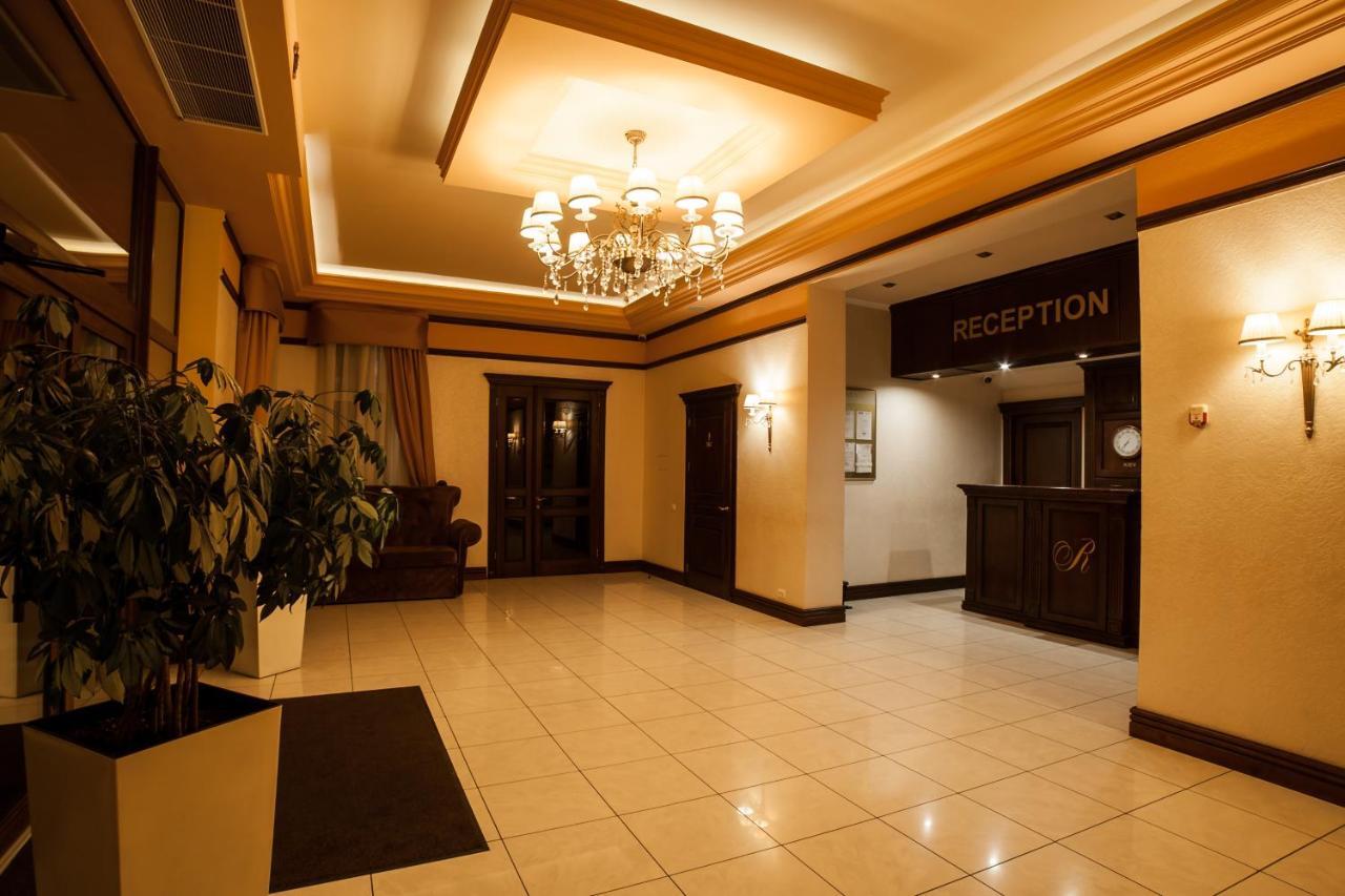 Maria Garden Hotel & Restaurant Ivano-Frankivsk Exterior photo
