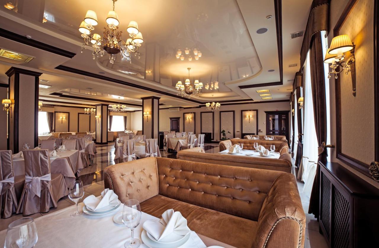 Maria Garden Hotel & Restaurant Ivano-Frankivsk Exterior photo