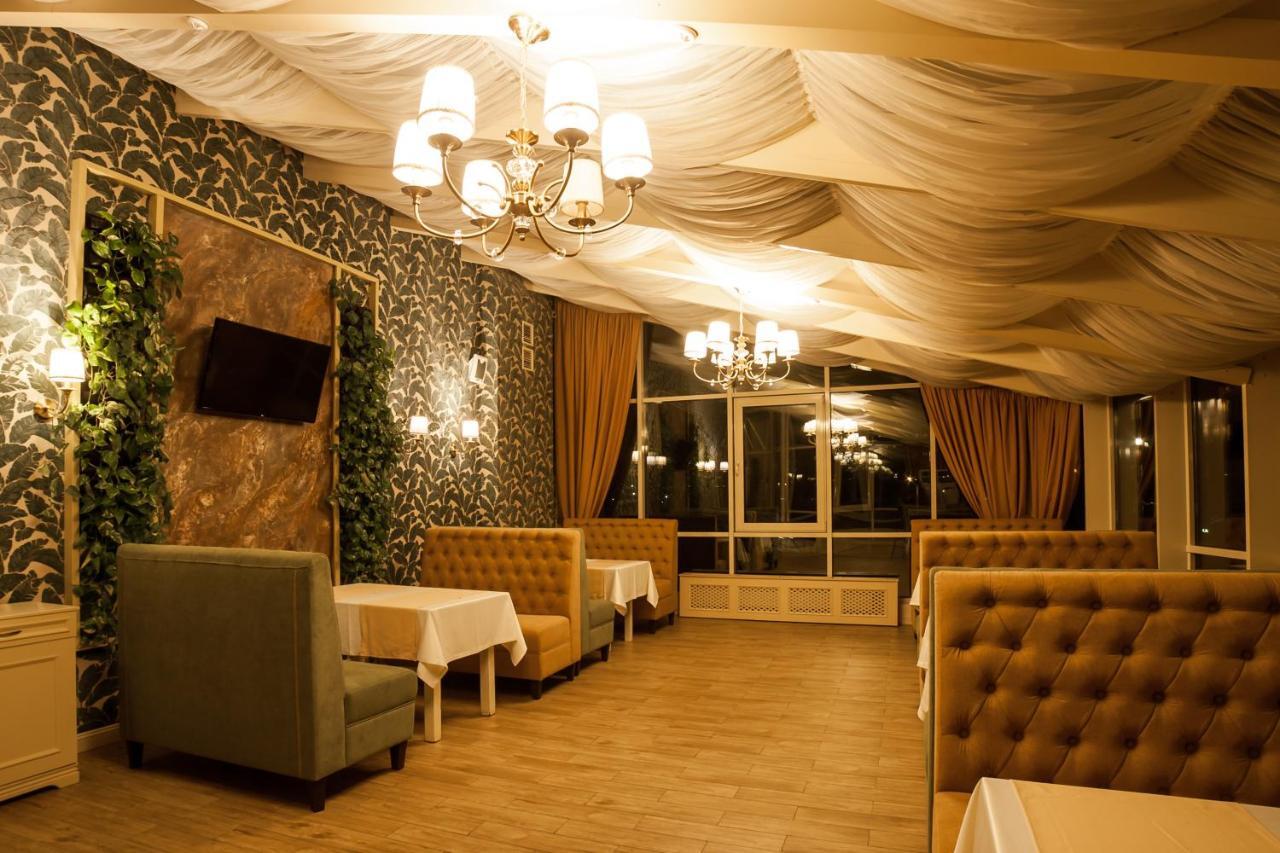 Maria Garden Hotel & Restaurant Ivano-Frankivsk Exterior photo